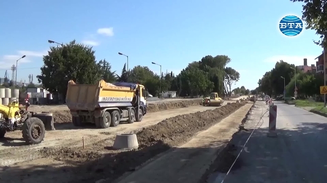Кметът на Варна инспектира ремонт на пътна инфраструктура в кв. "Аспарухово"