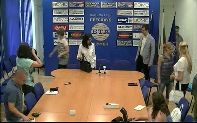 Пресконференция на вицепремиера и министър на образованието и науката Меглена Кунева 