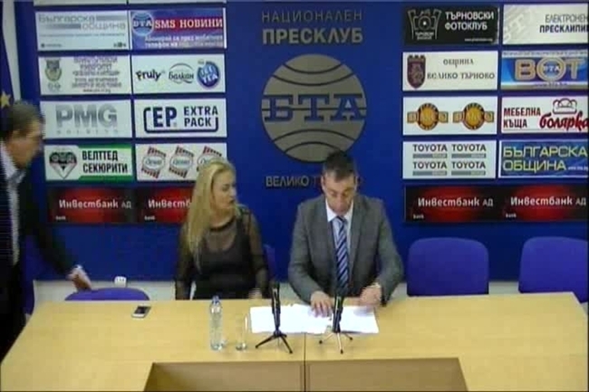 Пресконференция на председателя на Общинския съвет във Велико Търново Венцислав Спирдонов и заместник-председателите на Великотърновския общински съве