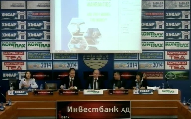 Комисията за защита на потребителите /КЗП/ ще представи разгледани жалби на потребители през 2014 година.
Асоциация „Активни потребители” ще представи актуални теми от потребителската защита.
Европейският потребителски център ще представи доклада "Търговските гаранции - заслужават ли си?"
 
Участници: Иван Бъчваров - главен секретар на КЗП, Евелина Досева - директор в КЗП, Игнат Арсенов - директор на ЕПЦ - България, Георги Касабов - консултант в ЕПЦ - България, Богомил Николов - Асоциация „Активни потре