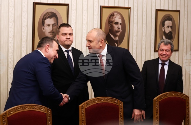 Румен Радев - „Има такъв народ“ - консултации