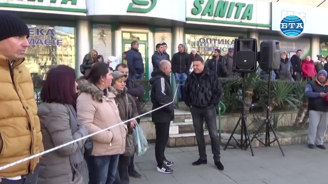 Хиляди кукери гониха злите сили в Благоевград днес