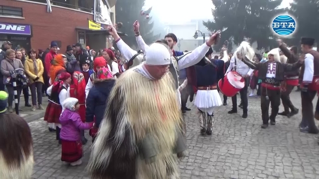 Новогодишен карнавал "Старчевата" в Разлог 