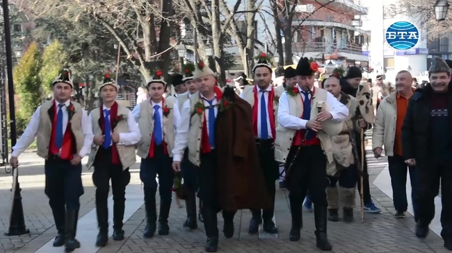 За втора поредна година Хасково бе домакин на Фестивал на коледарските и маскарадни групи