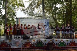 Разлог - Предел - "Пирин пее" - народен събор