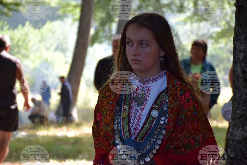 Разлог - Предел - "Пирин пее" - народен събор