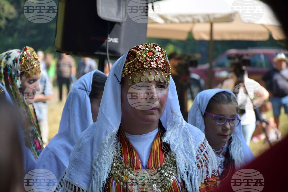 Разлог - Предел - "Пирин пее" - народен събор