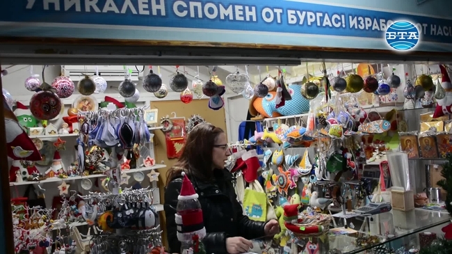 Общинско социално предприятие в Бургас изработва сувенири за българското европредседателство 