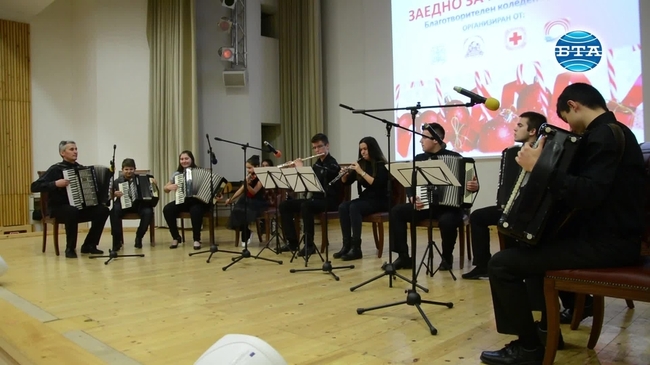 БЧК и община Варна зарадваха хора в уязвимо положение