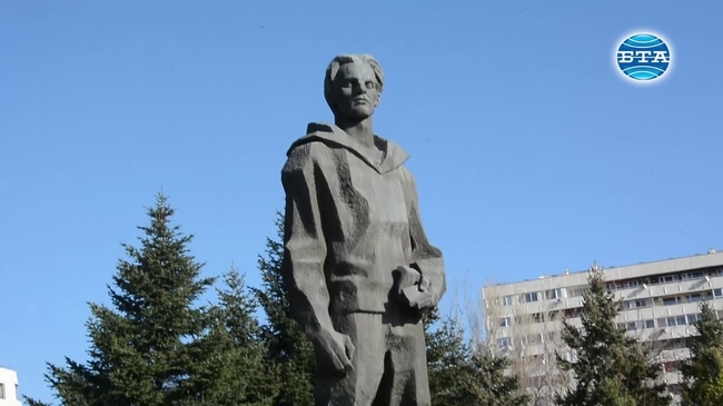 ВВМУ отбеляза 108-ата годишнина от рождението на своя патрон Никола Вапцаров