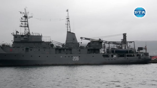 Министър Каракачанов участва в отбелязването на 120 години от създаването на Военноморска база Варна