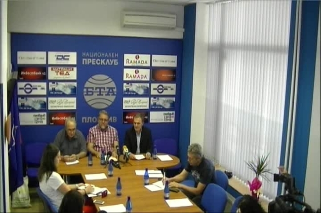 Изследване на ВУАРР за нагласите на българите относно бежанската криза