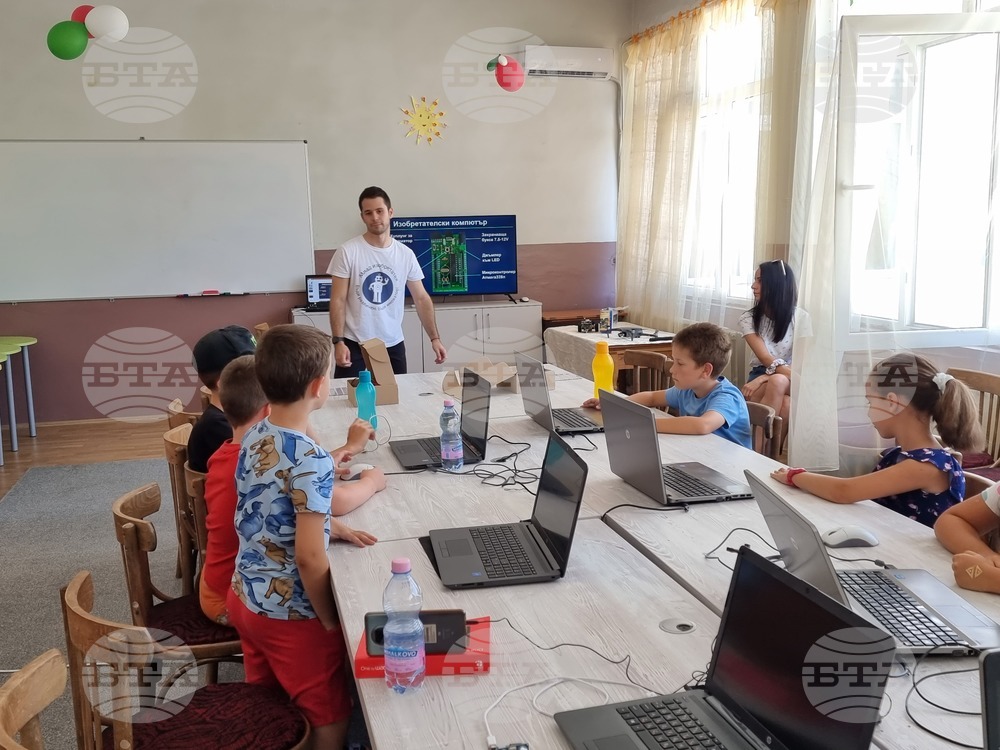 Момчиловци - Роботика и програмиране за деца - открит урок