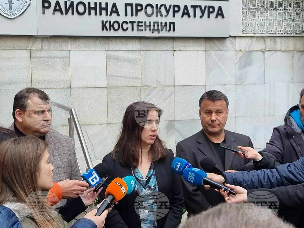 На територията на София е установен и задържан с полицейска заповед 39-годишният мъж от Бобов дол, упражнил домашно насилие