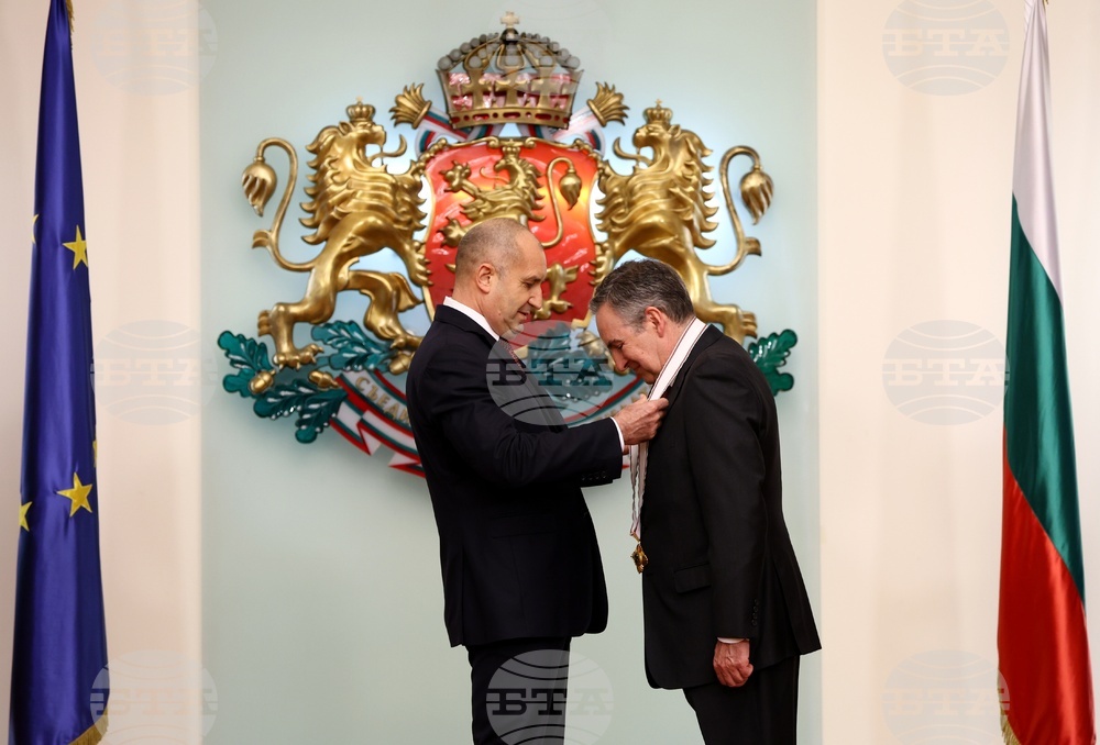 President Confers Order of Madara Horseman, First Class on Ambassador of Spain