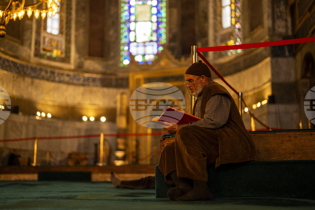 Турската Дирекция по религиозните въпроси получи разрешение да цензурира и конфискува преводи на Корана 