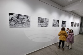 Бургас - "Майки / дъщери" - изложба