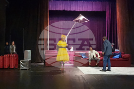 Разград - театър - премиера - „Хотел „Британика“, Лондон“