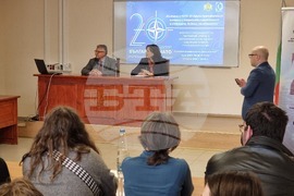  Русе - Дипломатически институт - дискусия