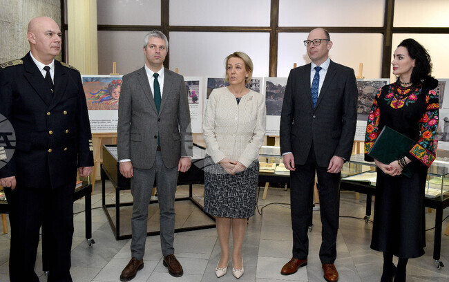 Варна - библиотека „Пенчо Славейков“ - изложба - Украйна