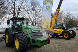 Ямбол - Тракийски университет - изложение на земеделска техника