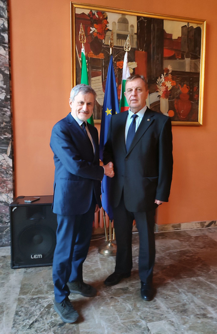 Каракачанов от Рим: Проблемът с нелегалните мигранти и насилствено налаганата от ЕК зелена сделка са основни проблеми на ЕС