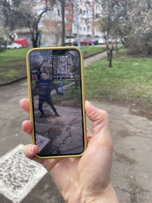 Изкуството е начин да говорим за домашното насилие, каза пред БТА Елена Калудова