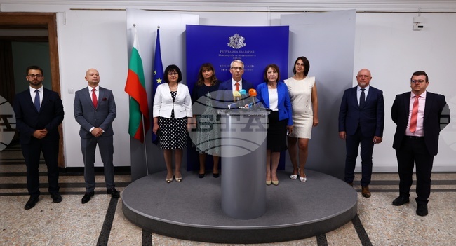 МОН - отчет - пресконференция