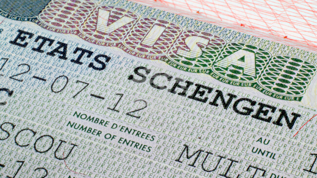 Европейската комисия въвежда по-строги правила за издаването на визи за руснаци