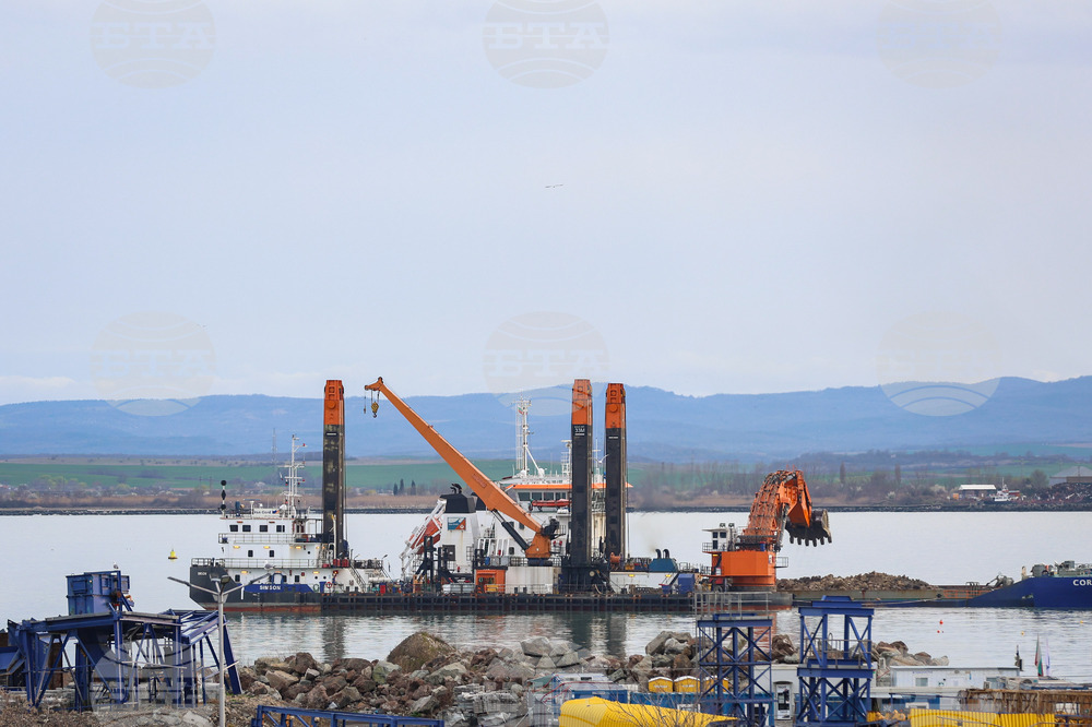 Бургас - пристанищен терминал - удълбочаване