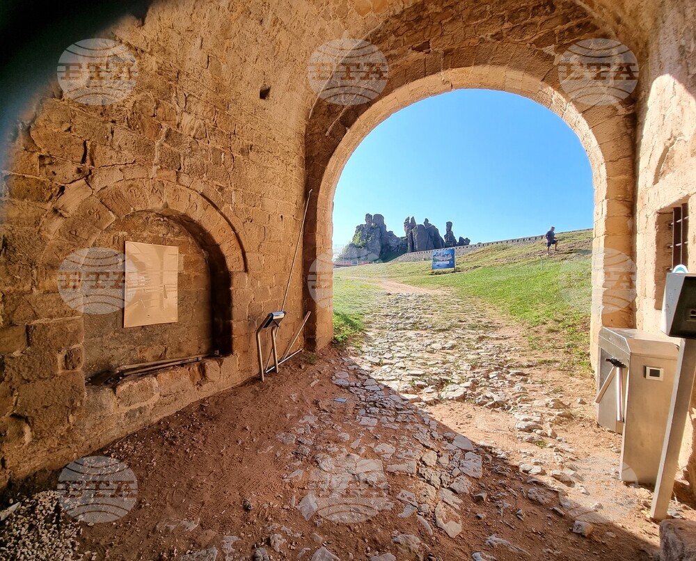 Белоградчик - фестивал "Опера на върховете - Белоградчишки скали"