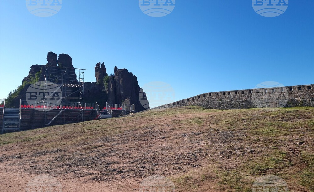 Белоградчик - фестивал "Опера на върховете - Белоградчишки скали"