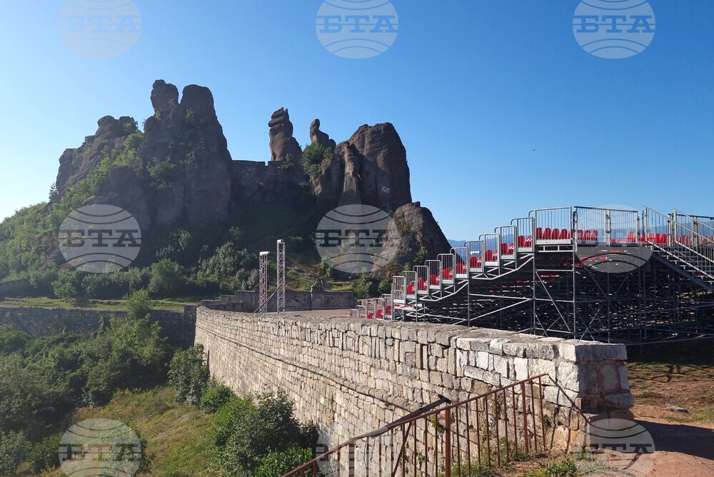 Белоградчик - фестивал "Опера на върховете - Белоградчишки скали"