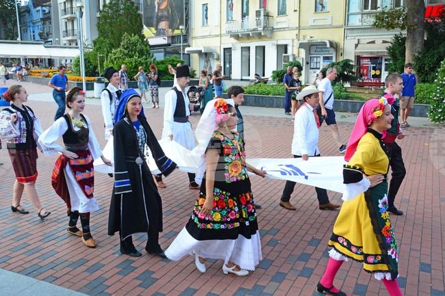 Артисти от седем държави се представят на 33-тото издание на Международния фолклорен фестивал „Варненско лято“