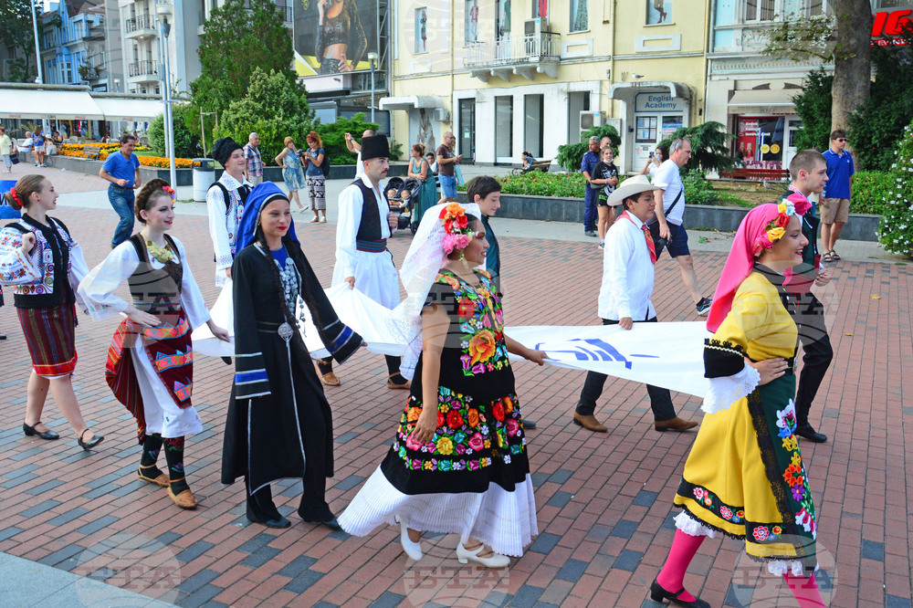 Варна - Международен фолклорен фестивал „Варненско лято“
