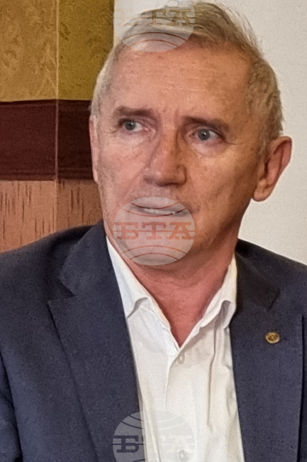 Велико Търново - ЖП транспорт - зам.-министър Илия Илиев - пресконференция