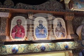 Сливен - храм "Света Троица" - иконостас