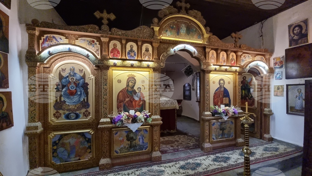 Сливен - храм "Света Троица" - иконостас