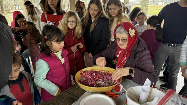Със стихове, песни и игри премина събитието „Мартенски празници”, организирано от училище „Св. Константин-Кирил Философ” в Атланта