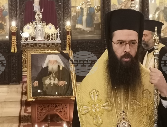 Пловдив - храм „Света Марина“ - патриарх Неофит - заупокойна молитва