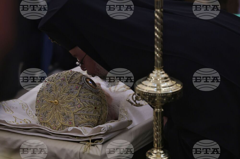 Софийска света митрополия - храм "Св. Марина" - патриарх Неофит - поклонение
