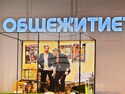 Снимка: Драматичен театър – Ловеч