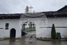 Троянски манастир - патриарх - заупокойна - света литургия