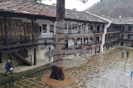 Троянски манастир - патриарх - заупокойна - света литургия