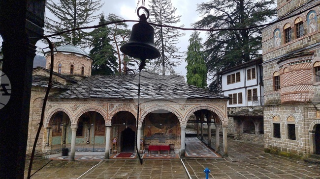 Троянски манастир - патриарх - заупокойна - света литургия