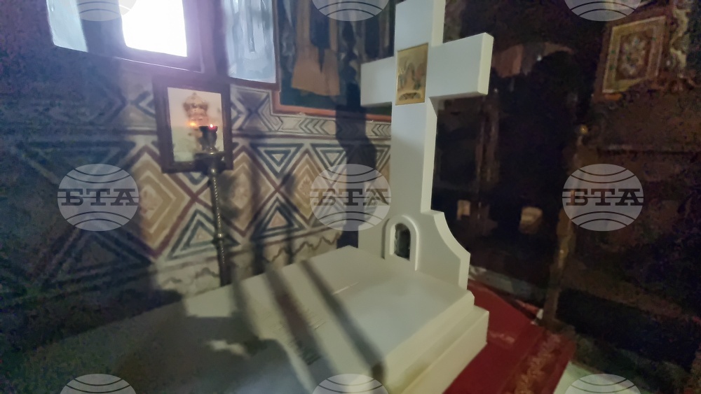 Троянски манастир - патриарх - заупокойна - света литургия