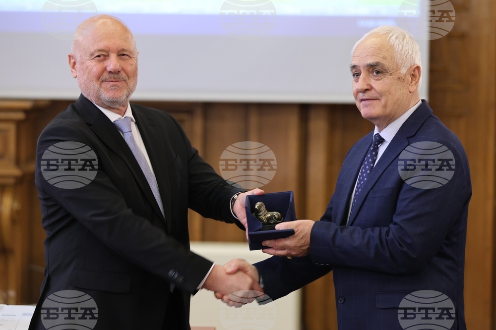 Министерство на отбраната - Тодор Тагарев - награждаване