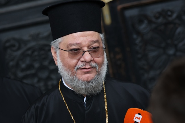 Светият синод реши, че тази година няма да се пътува до Израел за Благодатния огън, каза Старозагорският митрополит Киприан