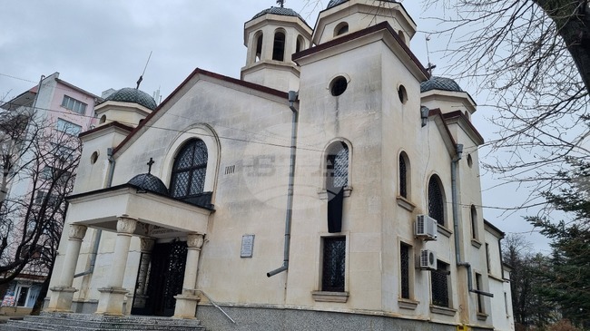  Търговище - храм - траурно знаме