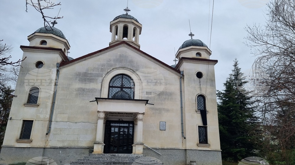  Търговище - храм - траурно знаме